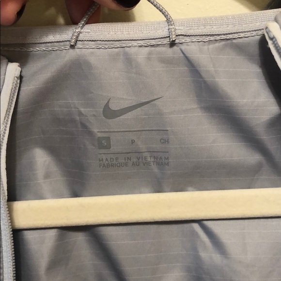 Nike windbreaker - Picture 3 of 4